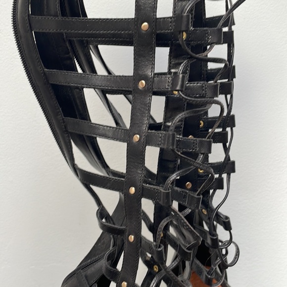 Vince Camuto Grecian Sandals Sz 9 - Picture 3 of 3